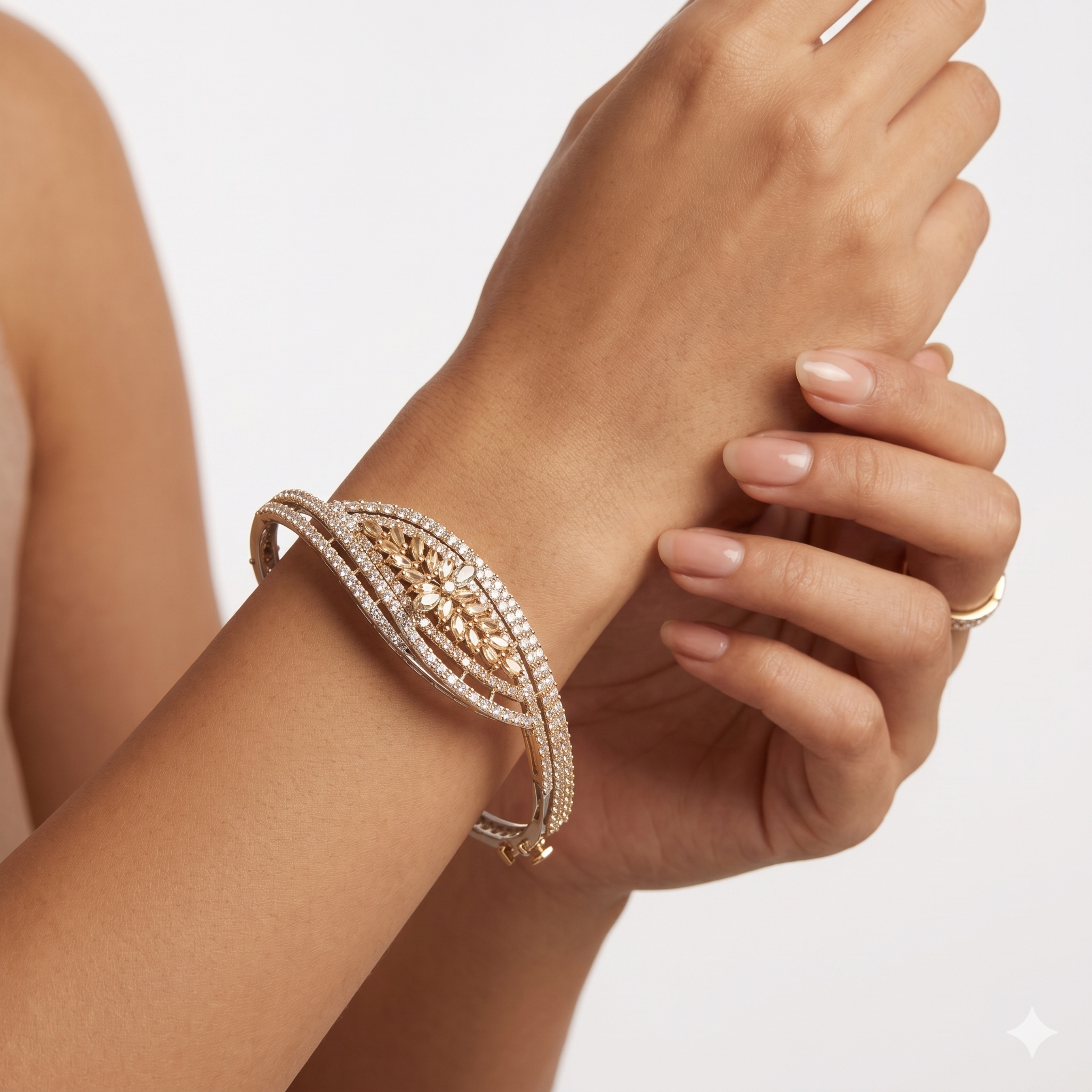 Golden Leaf Bangle – JBB1001BG