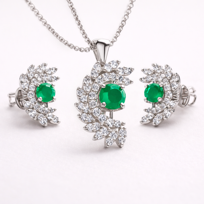Emerald Crescent Pendant – JBB1021PD